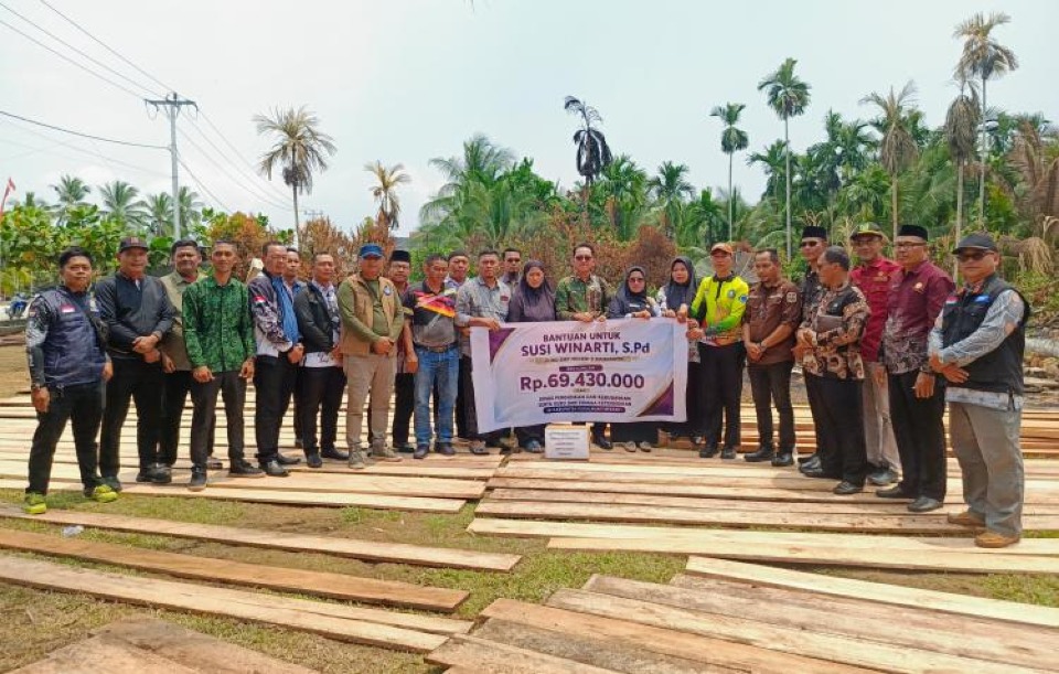 image Rumah Guru SMPN 5 Rangsang Terbakar, Solidaritas Insan Pendidikan Kepulauan Meranti Galang Donasi Rp69,4 Juta