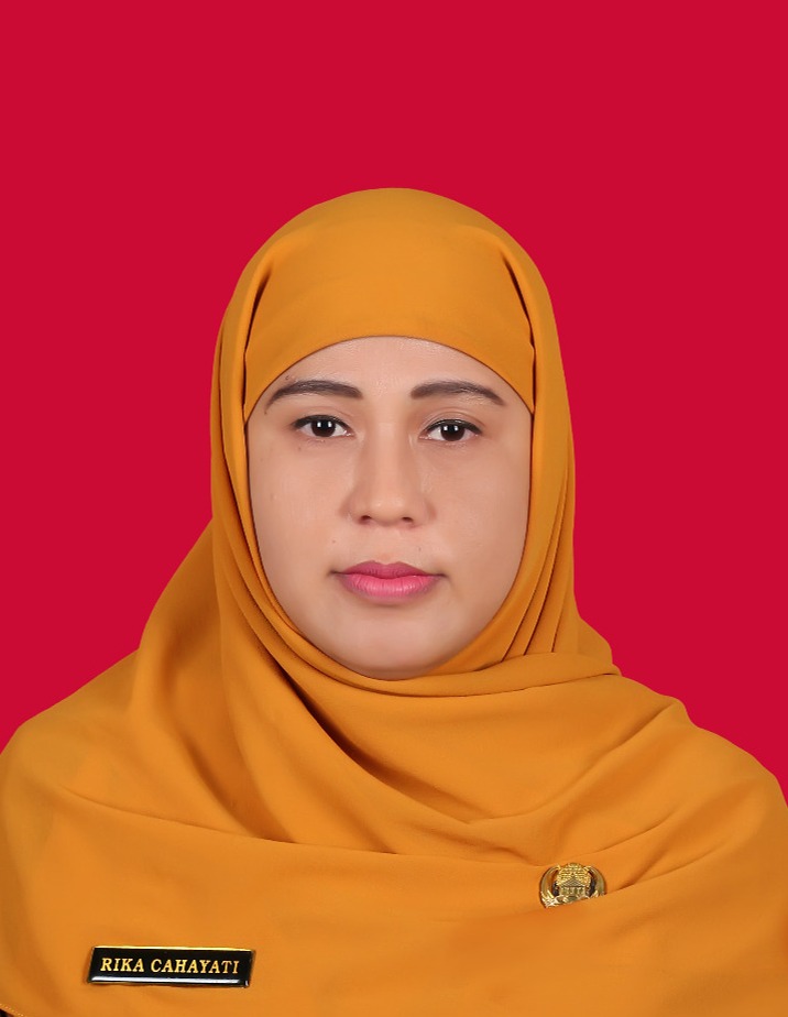 RIKA CAHAYATI, SE 