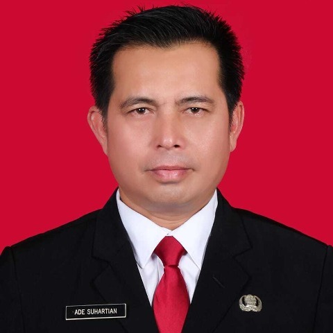 image ADE SUHARTIAN. SH.MM